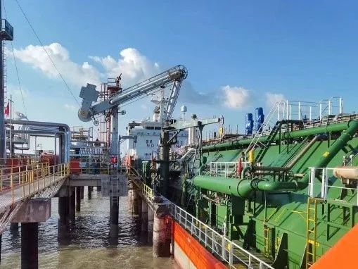 五環公司印尼泗水氨罐項目一次投料成功