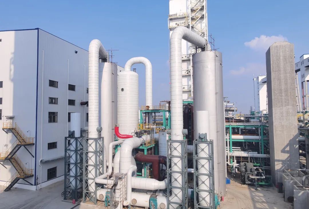 中化三建公司承建的華魯恒升（荊州）項目2#空分裝置成功出氧