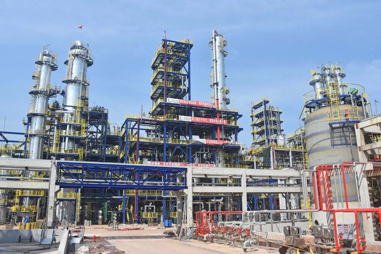 中化三建公司承建的安慶煉化曙光25萬噸/年辛醇項目實現中交