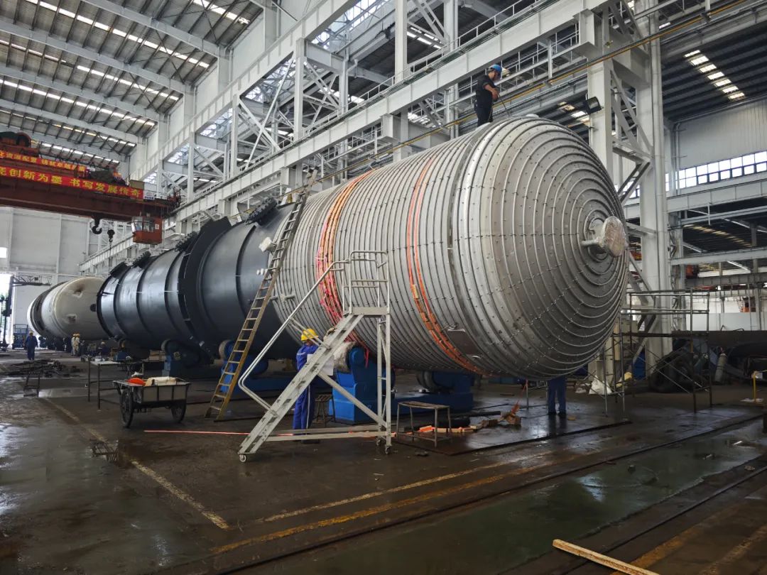 中化學裝備科技集團有限公司打造國內同類單臺  最大丙烯酸結晶器